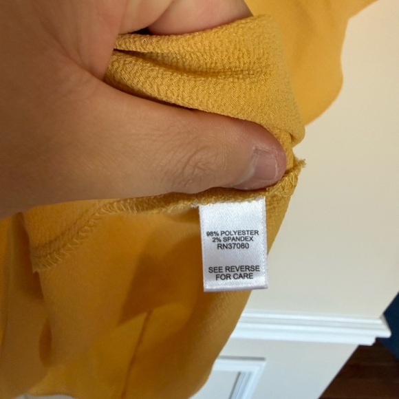 Women’s Size XL Mustard Yellow Cato Flowy Semi-Sheer Round Neck Keyhole Back Top - Picture 6 of 6